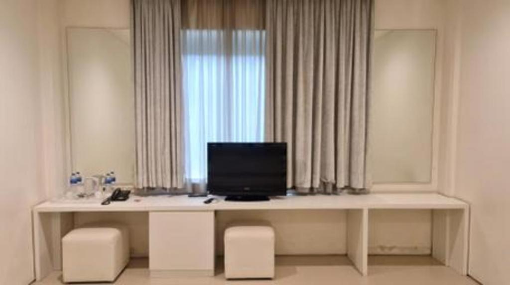Hotel Cemerlang Bandung Esterno foto