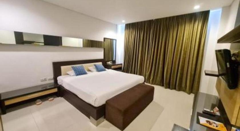 Hotel Cemerlang Bandung Esterno foto