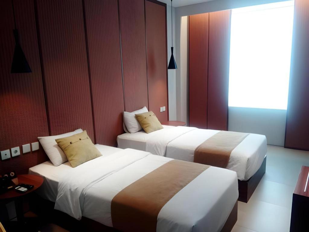 Hotel Cemerlang Bandung Esterno foto