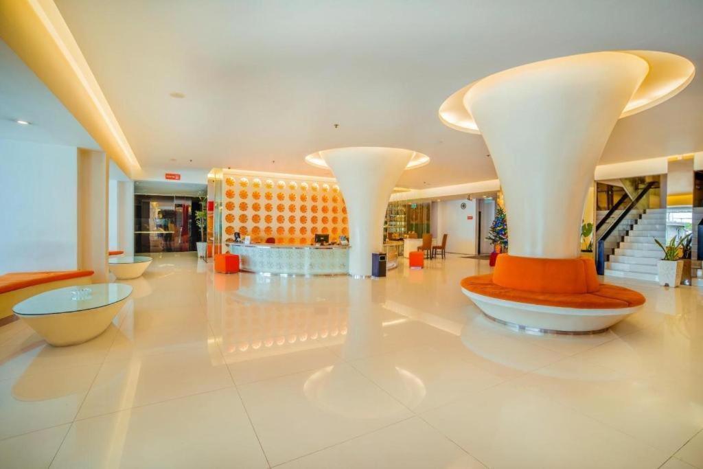 Hotel Cemerlang Bandung Esterno foto